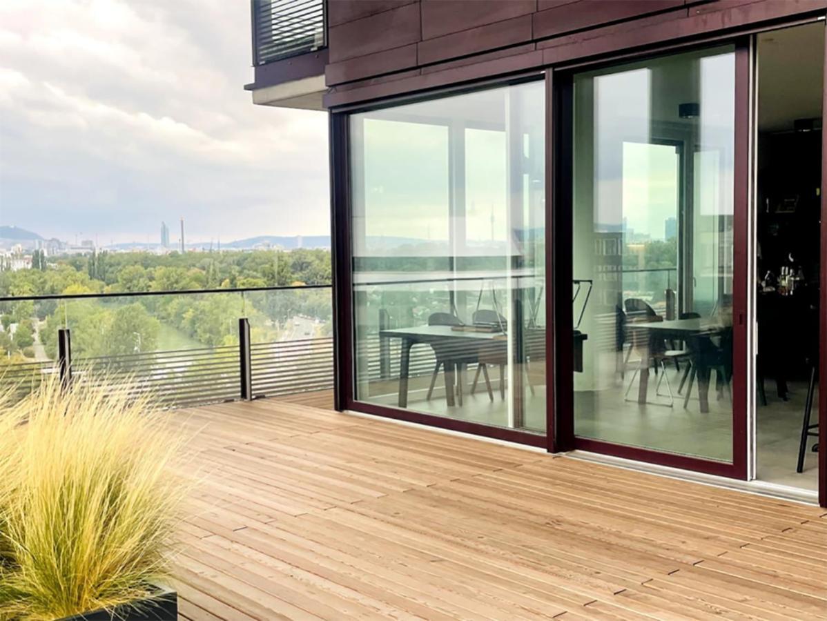 Sunrise Above Sky With Rooftop Pool Wien Exterior foto