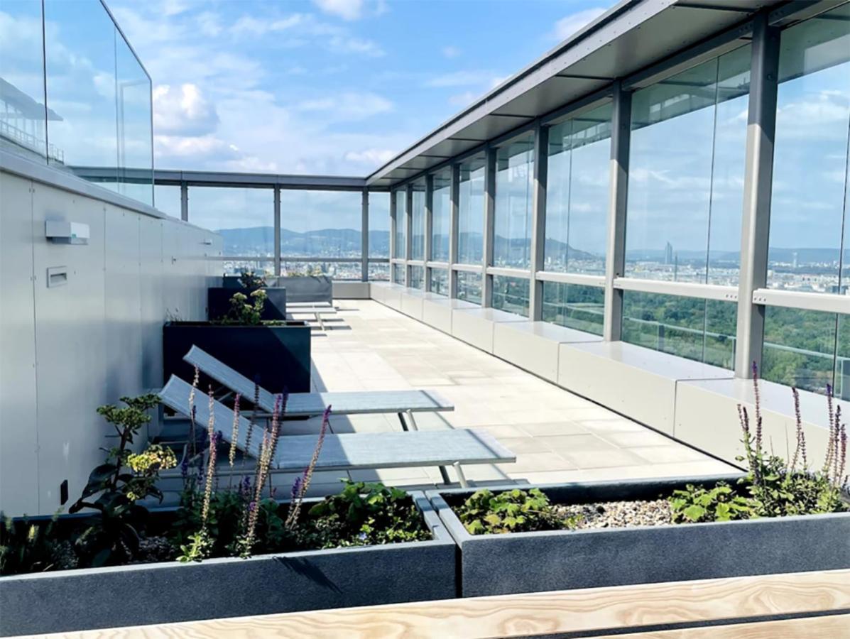 Sunrise Above Sky With Rooftop Pool Wien Exterior foto